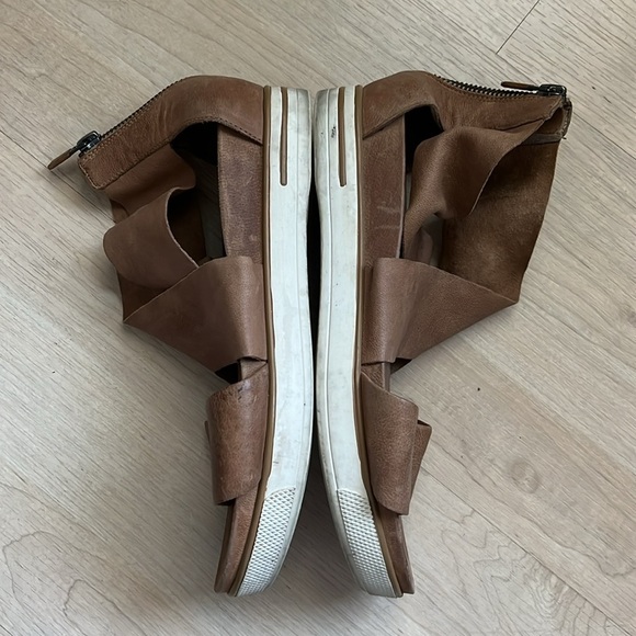 Eileen Fisher Sport Leather Sandal Sneaker Open Toe Strappy 7 Zipper Neutral - Picture 4 of 10